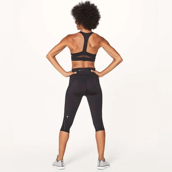 SOLD Lululemon Break Free Bra Soul Cycle in Black Size 4 - Picture 3 of 6